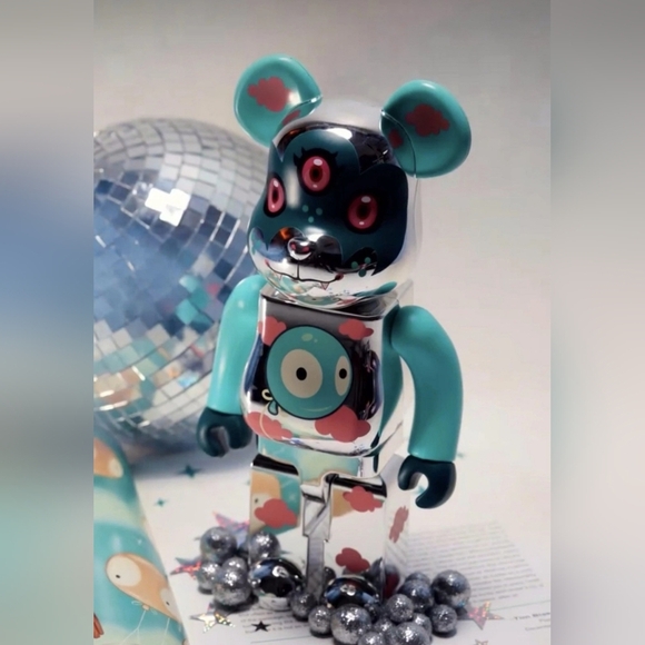 Medicom Tara McPherson 400% Artist Bearbrick DCON ‘24 3D Retro Toy Be@rbrick - Picture 1 of 5